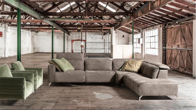 INDI electric corner sofa and chaise longue