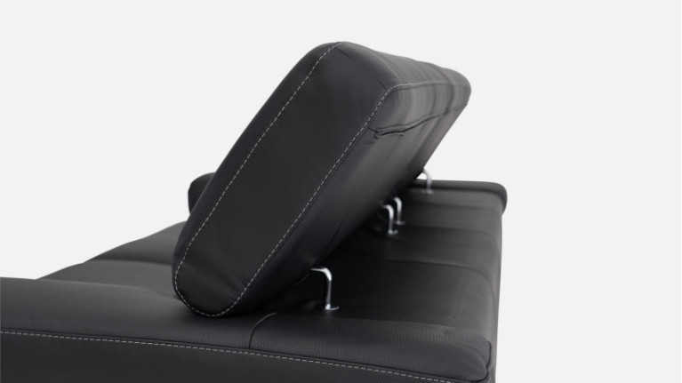 MONICA 2-seater leather sofa | Timeless elegance