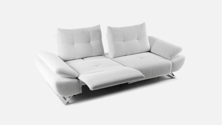 LEVEL recliner sofa - Adjustable seat depth and great comfort for this designer sofa, available in 100 colors.
