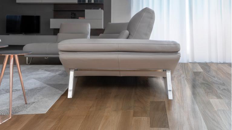 FLY leather corner sofa | A contemporary living room