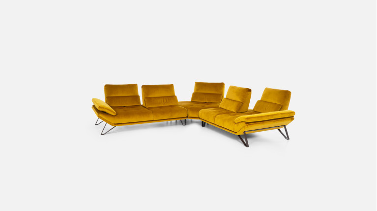 FLY corner sofa | A mustard-yellow velvet-look living room