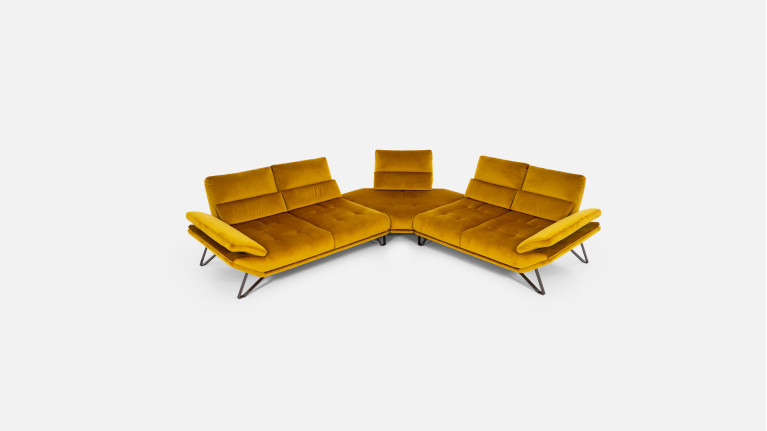 FLY corner sofa | A mustard-yellow velvet-look living room