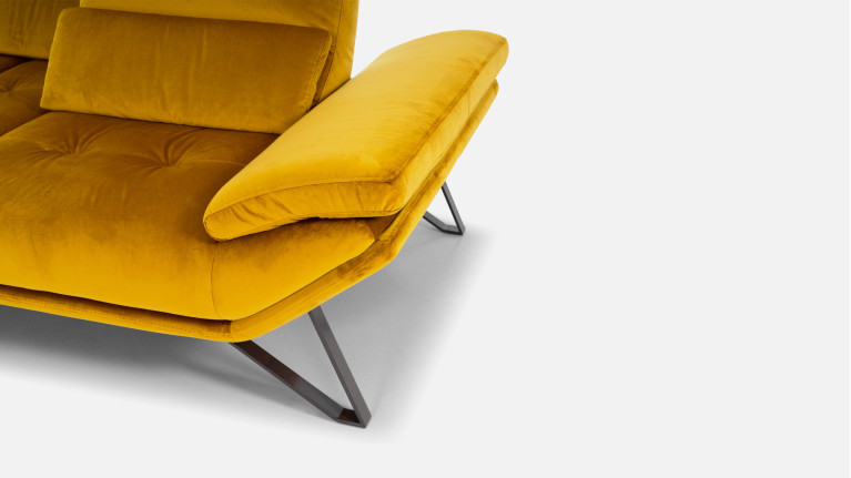 FLY corner sofa | A mustard-yellow velvet-look living room