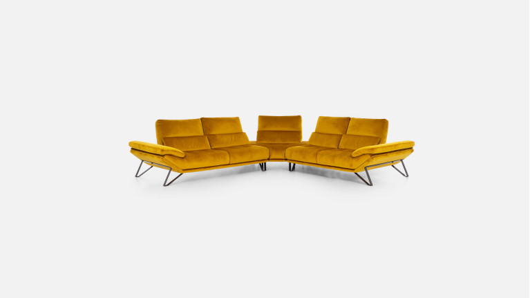 FLY corner sofa | A mustard-yellow velvet-look living room
