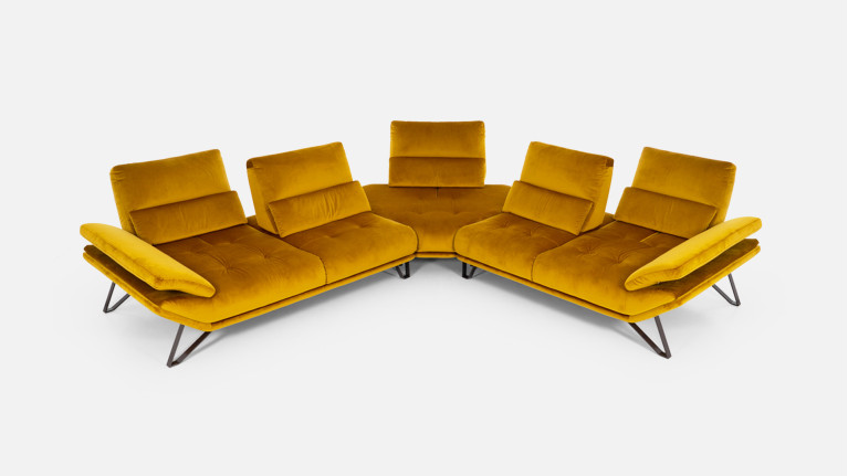FLY corner sofa | A mustard-yellow velvet-look living room