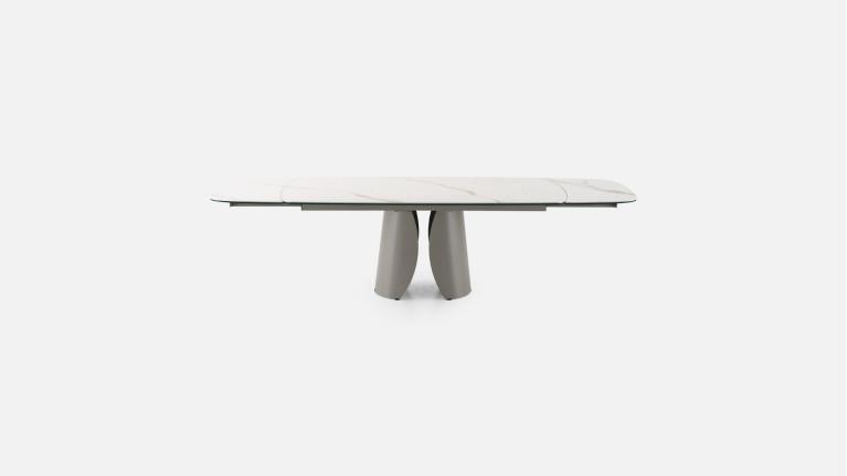 OTTO ceramic extendable dining table | In fused glass
