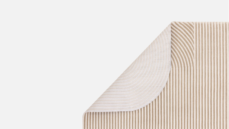 Designer rug with clean lines and a graphic shape, KUZA SHAPE