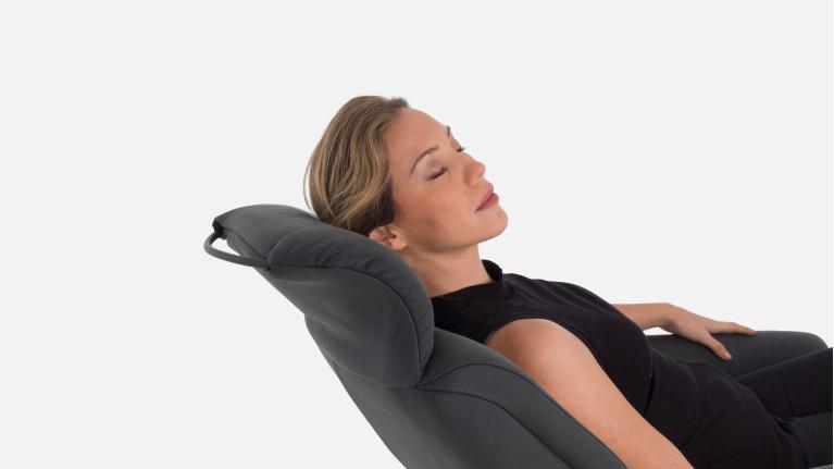 HIPSTER | electric recliner with headrest and footrest