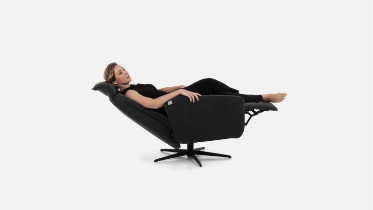 HIPSTER | electric recliner with headrest and footrest