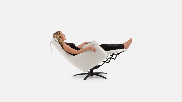 FLOCON electric recliner | Wrap-around design and lines