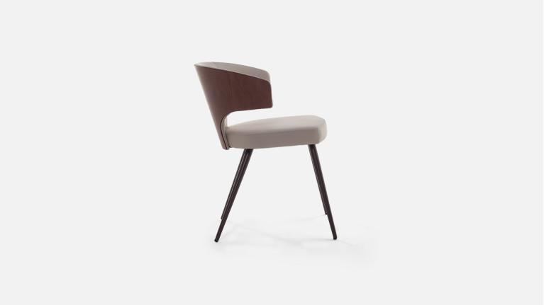 Chaise WING | Play the contemporary card