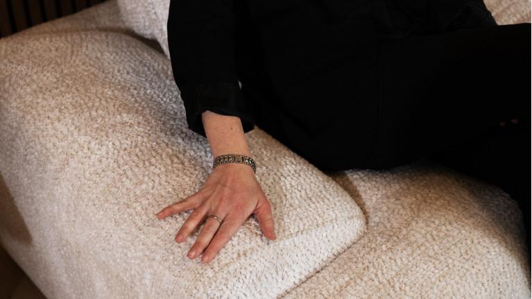 3-seater sofa ANITA | Timeless elegance and comfort