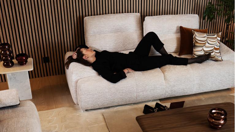 3-seater sofa ANITA | Timeless elegance and comfort