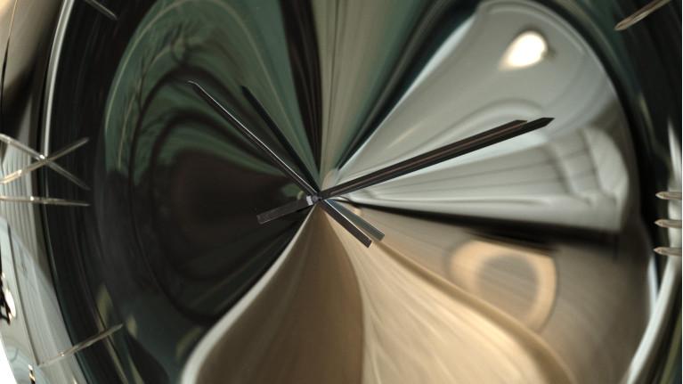 ILLUSION wall mirror clock | Hypnotising