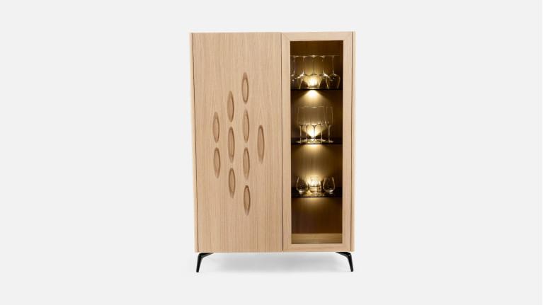 Vitrine OROS | Elegant lighting and refined storage