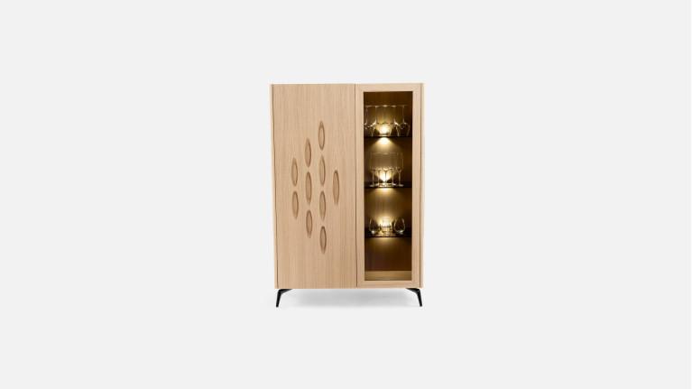 Vitrine OROS | Elegant lighting and refined storage