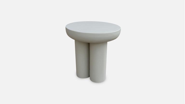 Bout de canapé RITA | Simplicity with a touch of elegance