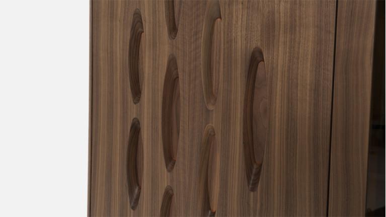 Vitrine OROS - Natural walnut veneer | Sculpted elegance and lighting