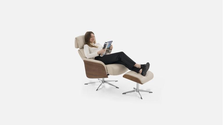 JULIO leather manual recliner | Comfort and elegance