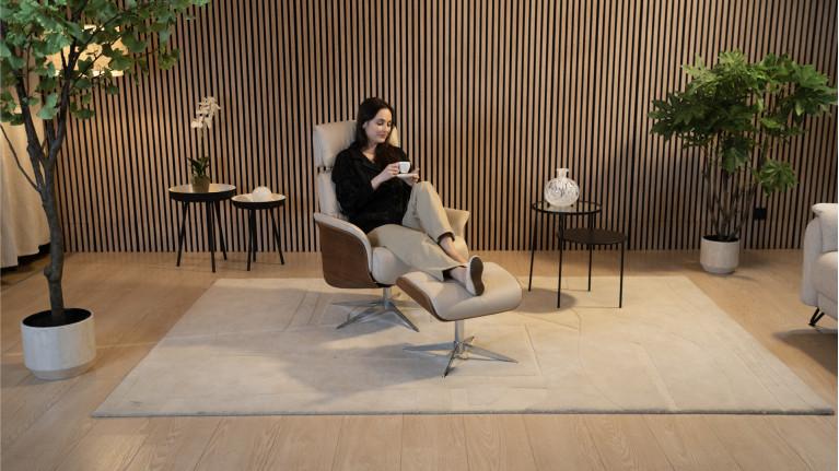 JULIO leather manual recliner | Comfort and elegance