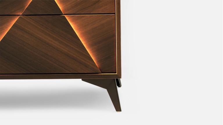 ECLIPSE bed and nightstand set | Une chambre design