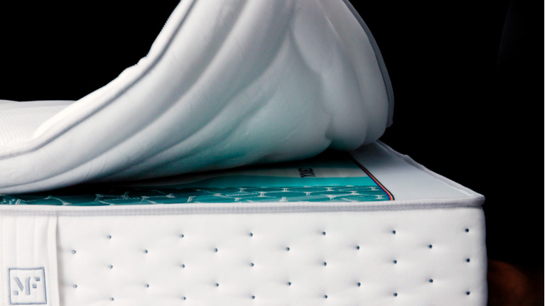 SUITE DIAMOND mattress | Firm support with choice of mattress topper