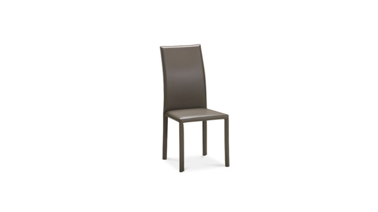 Chaise MAEVA - Jolie chaise en cuir au coloris personnalisable. Un modèle classique toujours efficace pour une déco soignée.