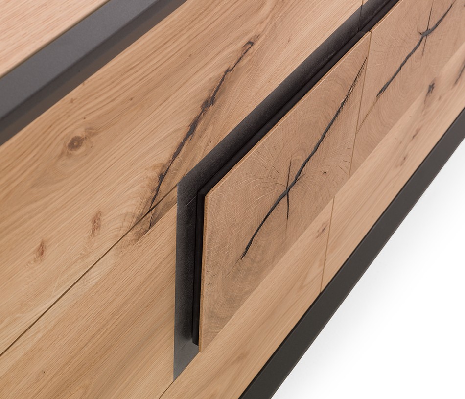 Buffet 3 portes CHALET - Réchauffez votre intérieur avec ce meuble en bois au design soigné